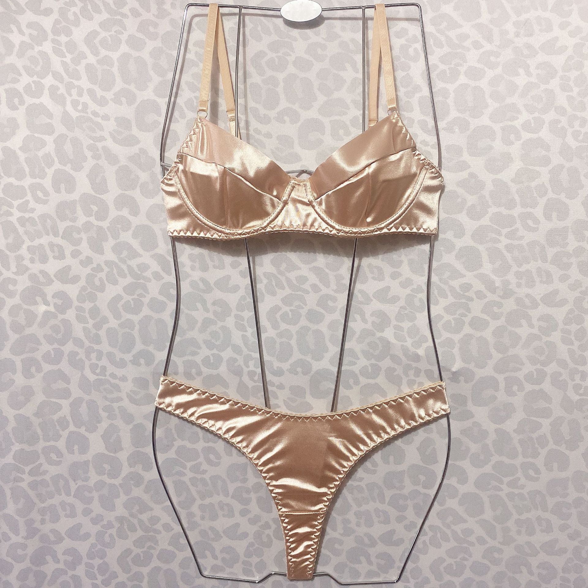 New French Satin Exquisite Bra Set - Berlure